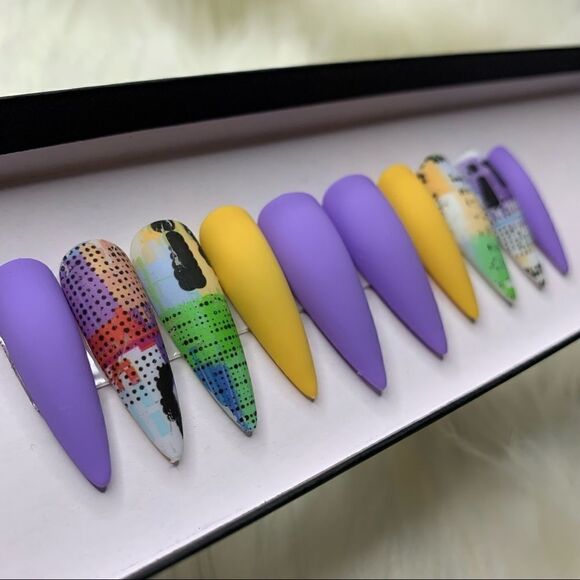 Off the Wall Custom Press On Nails | High Quality Nails | Handmade - Picture 4 of 14